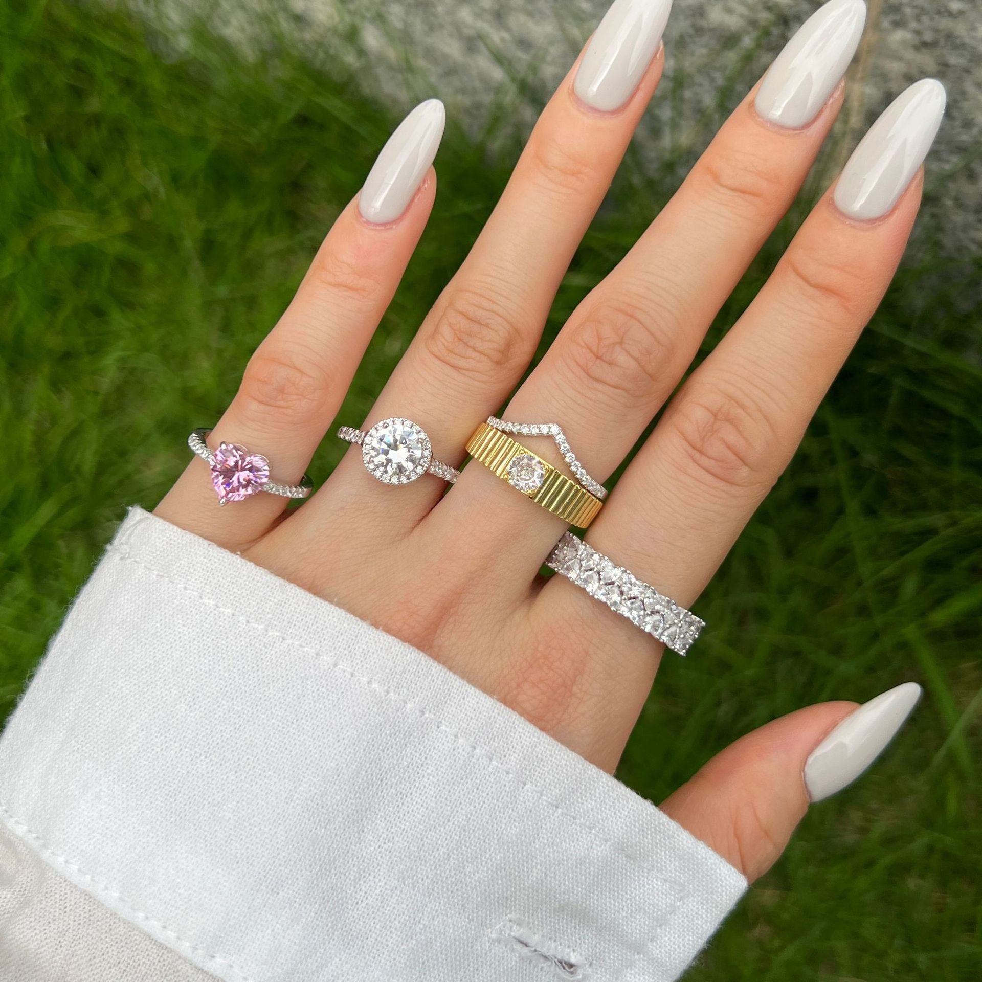 S925 sterling silver ring, female heart-shaped round diamond zircon design, personalized niche fashion ring