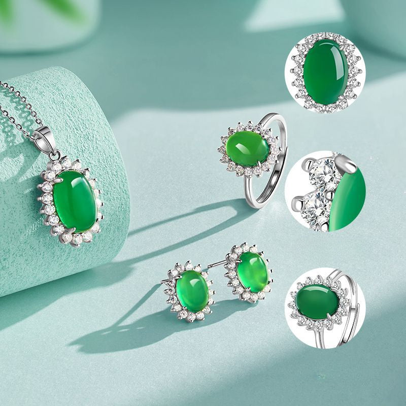 A complete set of jewelry chalcedony set for girlfriend and wife's birthday and Valentine's Day gift box.